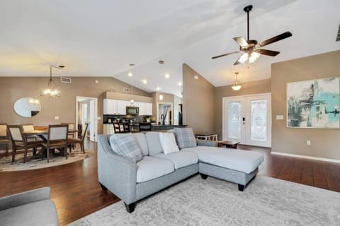 spacious living room 