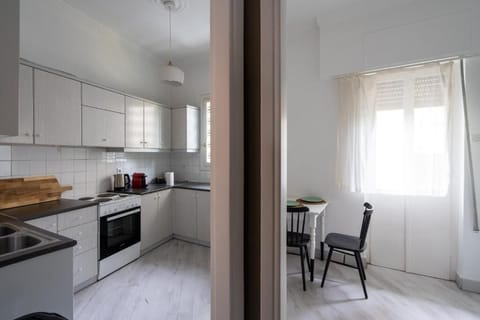 Basic Apartment, Non Smoking, Kitchen | Private kitchen