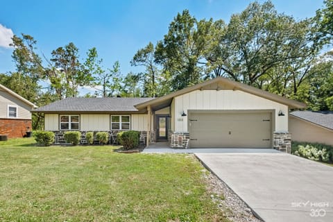 01 1203 NW 10th St Bentonville AR 72712 01 mls