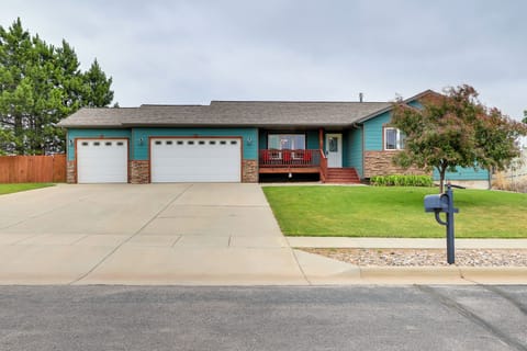 Piedmont Vacation Rental | 4BR | 3BA | 2,904 Sq Ft | Stairs Required
