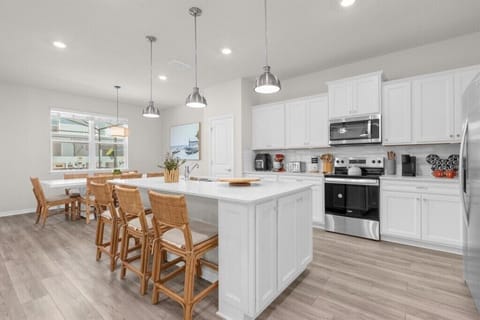 1265EmeraldRowWay(12)