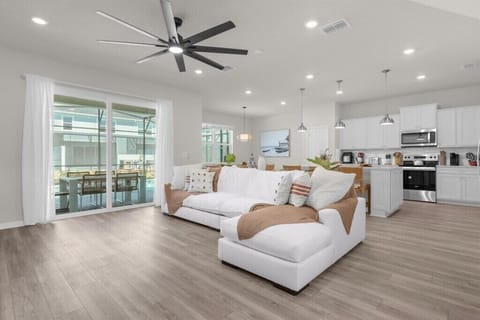 1265EmeraldRowWay(2)