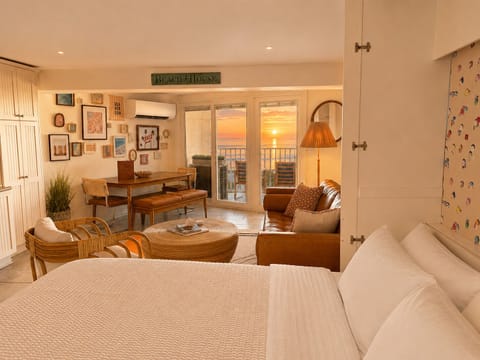 Newly redesigned with retro-inspired Wildwood vibes! Relax in the studio living space after a day at the beach. Perfect for a couple or small family