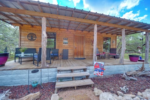 Johnson City Vacation Rental | Studio | 1BA | 3 Steps to Enter | 420 Sq Ft