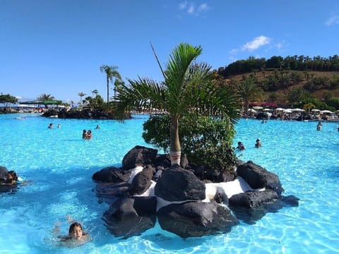 House | Pool