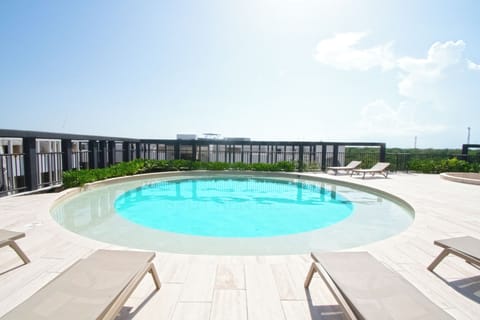 Rooftop pool