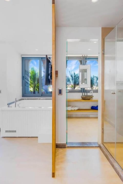 Junior Suite With Hot Tub | Egyptian cotton sheets, premium bedding, in-room safe, blackout drapes