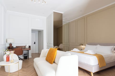 Luxury Suite, City View | Frette Italian sheets, premium bedding, memory foam beds, minibar