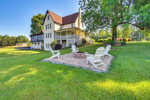 Walhalla Vacation Rental | 4BR | 3BA | 3,000 Sq Ft | Stairs Required