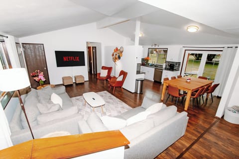 65" Smart Roku TV, oversized couches and chairs seat 8