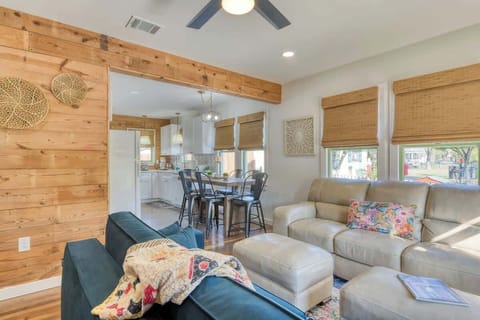 Bungalow Living Room with view to the dining and kitchen