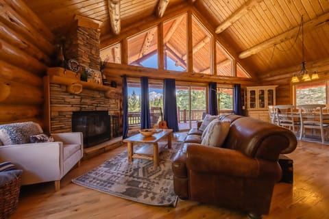 Cabin, Multiple Beds, Patio, Mountain View (Maggie’s Cabin) | Living area | 42-inch flat-screen TV with digital channels