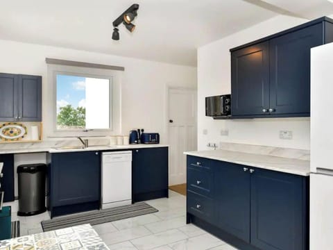 Kitchen | BrynView, Reynoldston, Gower Peninsula