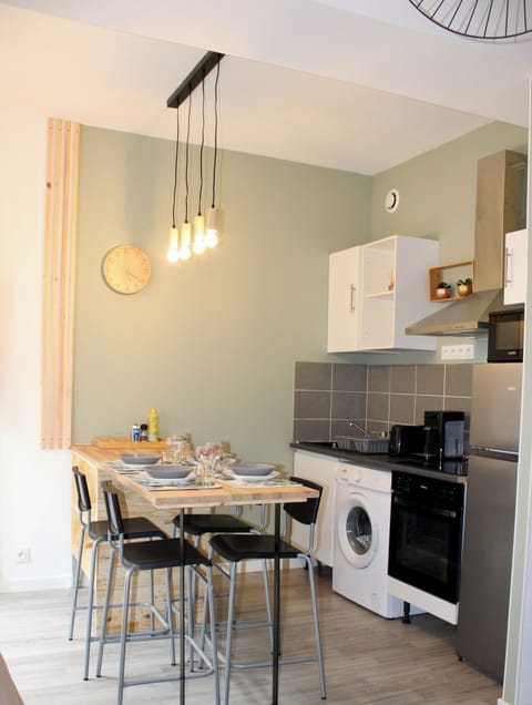 7f48116b-f48d-4ac9-987c-033568fbff03