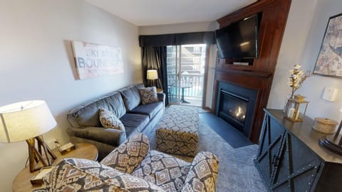 Home Decor, Indoors, Furniture, Living Room, Screen