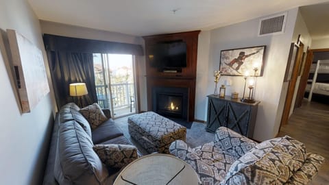 Home Decor, Indoors, Furniture, Living Room, Couch