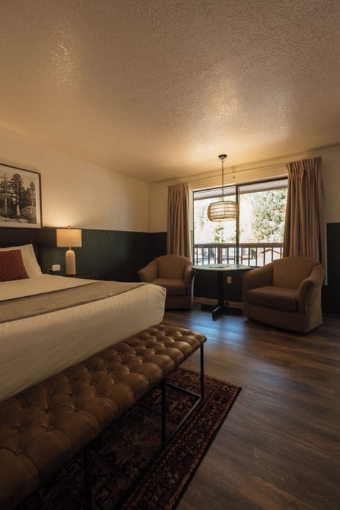 Desk, laptop workspace, rollaway beds, free WiFi