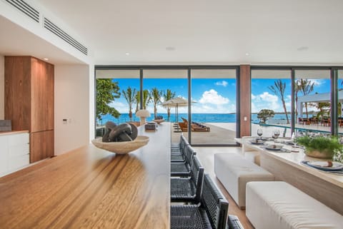 House | 12 bedrooms