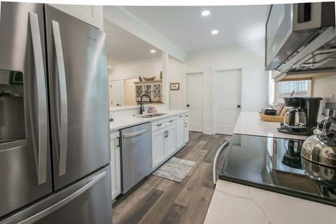 Kitchen is equipped with the necessities.