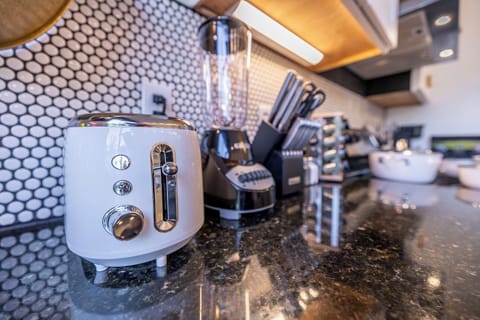 Whether you're toasting bread or brewing a perfect cup of coffee, our modern amenities provide everything you need for a delightful breakfast experience.