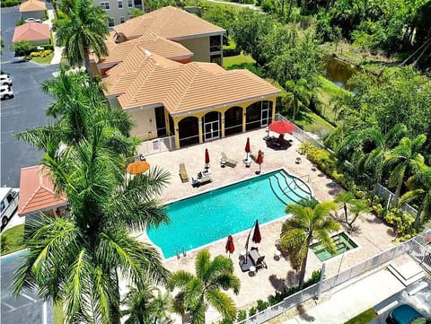 Community Pool and Spa