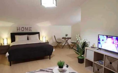 Double Room | Iron/ironing board, free WiFi, bed sheets