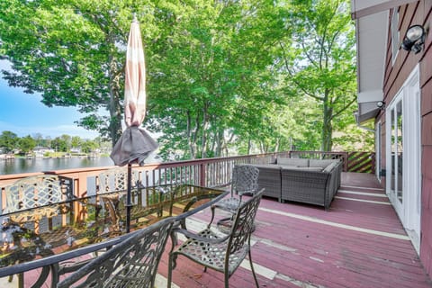 Wolcott Vacation Rental | 5BR | 2.5BA | 3 Steps to Enter | 2,500 Sq Ft