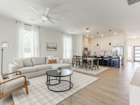 Comfortable furnished home in a convenient Norman location