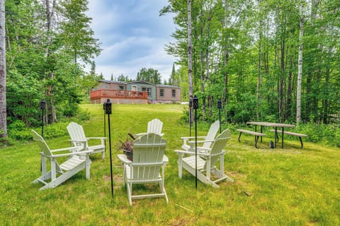Pittsburg Vacation Rental | 3BR | 2BA | 1,200 Sq Ft | Steps Required to Enter