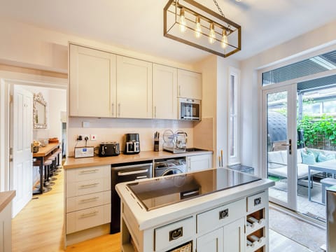 Kitchen | Jorvik Villas, York