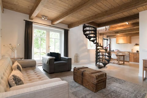 Like what you see but can`t decide yet? Add us to your favorites by clicking on the heart icon.