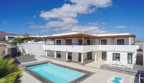 Vista Del Mar - Pool & Terrace