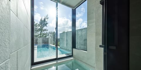 Private pool