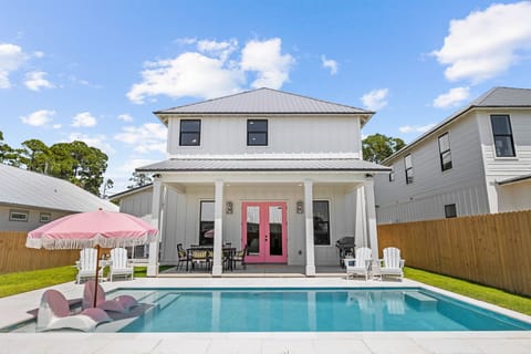 Welcome to 'Shimmy By The Sea' in Panama City Beach! Private Pool and More!