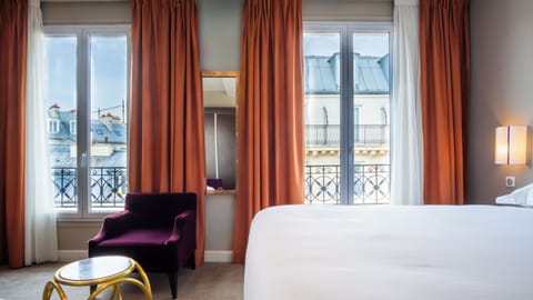 Deluxe Double Room | Individually furnished, blackout drapes, free WiFi, bed sheets