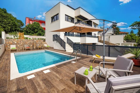 Private Pool