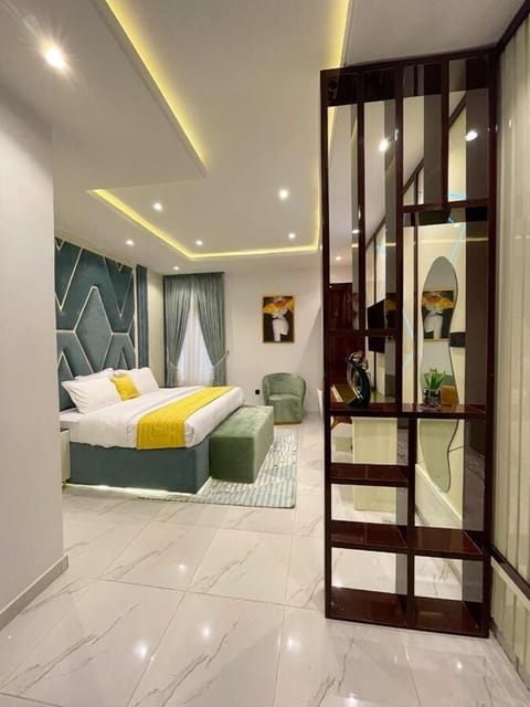 Luxury Room | Desk, laptop workspace, soundproofing, free WiFi