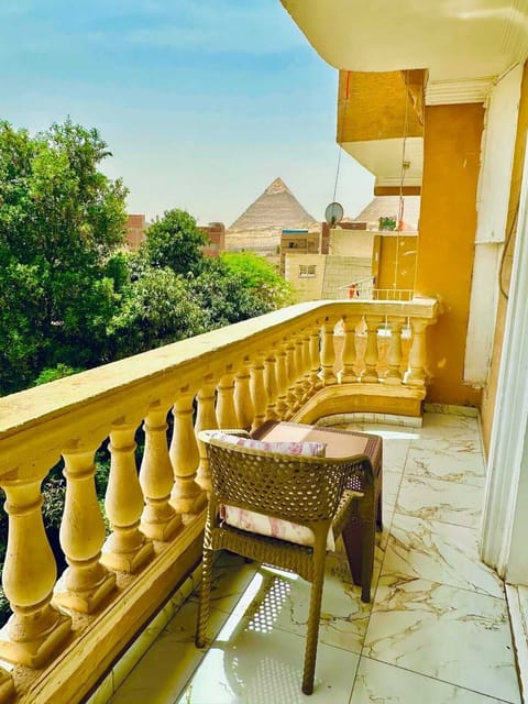 Royal Room, Patio, Mountain View | Egyptian cotton sheets, premium bedding, down comforters