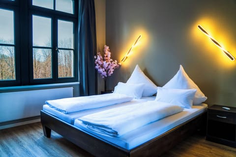 Double Room with Mountain View | Premium bedding, down comforters, blackout drapes, free WiFi