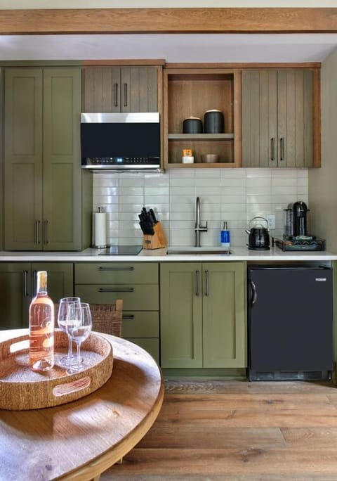 Fully equipped kitchenette – perfect for preparing meals during your stay.