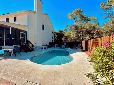 Welcome to "Lakewood", a 6 bedroom with 8 parking spots, a private pool and wrap around porch.