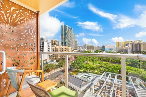 Studio, 2 Queen Beds, Kitchenette, Partial Ocean View | Balcony