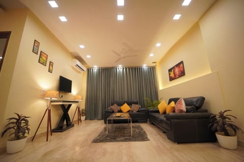 3 bedrooms, in-room safe, laptop workspace, soundproofing