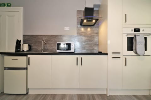 Apartment, Smoking | 1 bedroom