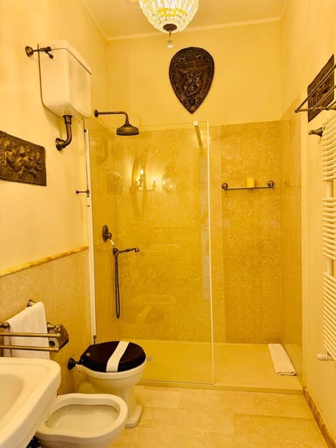 Luxury Double Room, City View | Bathroom | Shower, hair dryer, bathrobes, slippers
