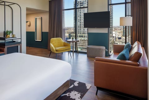 Deluxe Room, 1 King Bed with Sofa bed, Corner | Hypo-allergenic bedding, in-room safe, blackout drapes