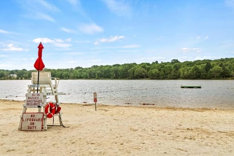 Build sandcastles, float out, soak it up—your lake day just leveled up.