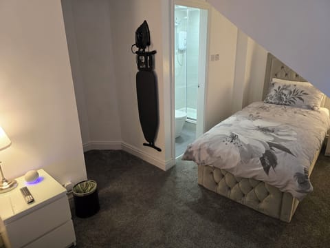 Deluxe Twin Room, Non Smoking | Egyptian cotton sheets, premium bedding, individually decorated