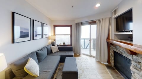 Furniture, Indoors, Living Room, Screen, Couch