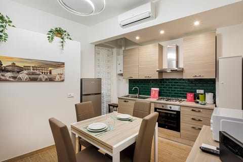 Apartment | Dining room